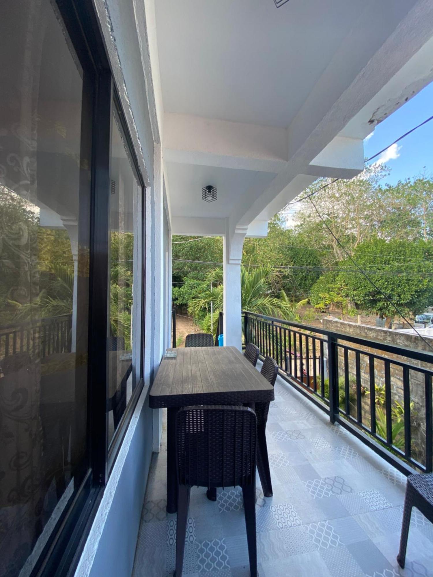 Maicaellas Transient Room Coron Bagian luar foto
